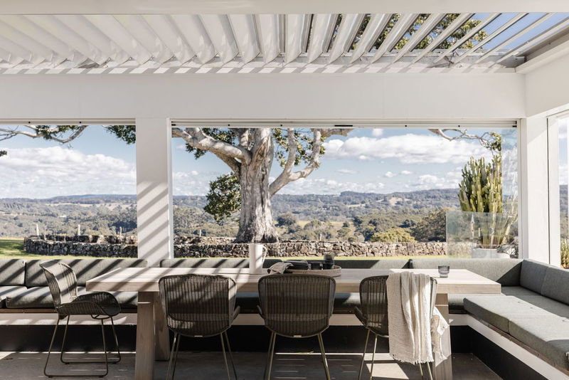 Amelika - luxury 25 acre estate with pool