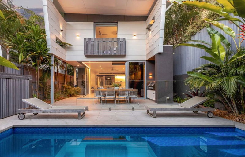 Coconut Palms Villa One - beachside luxury with pool