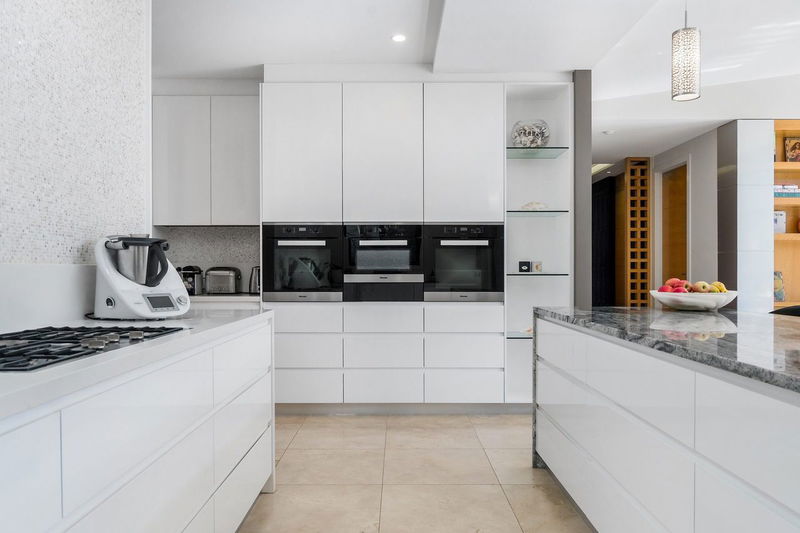 Aurora - Broken Head retreat with pool