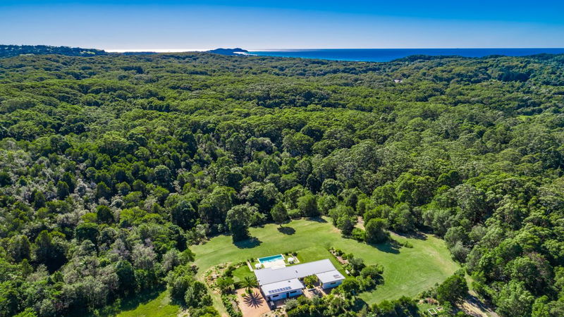 Aurora - Broken Head retreat with pool