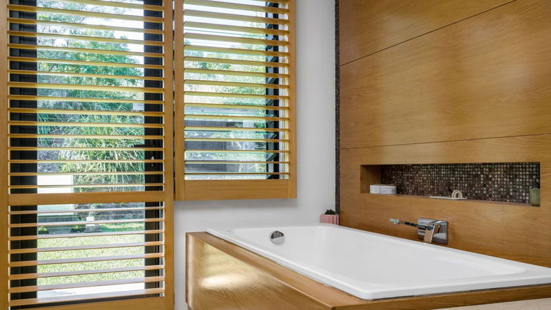 Aurora - Broken Head retreat with pool