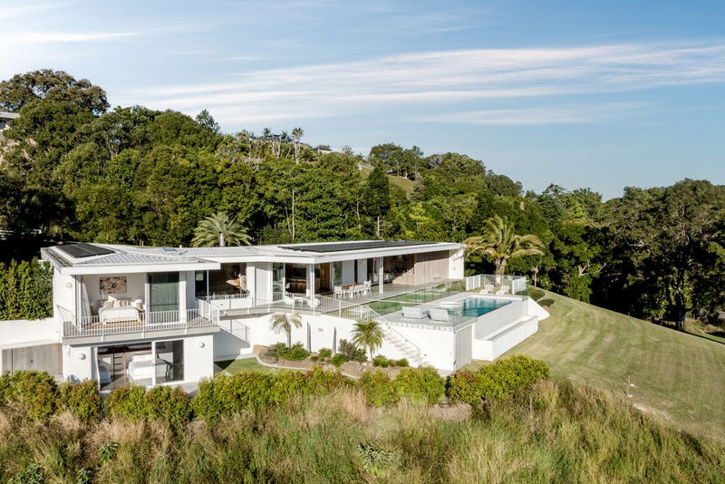 Myocum Retreat - luxury hinterland estate with pool