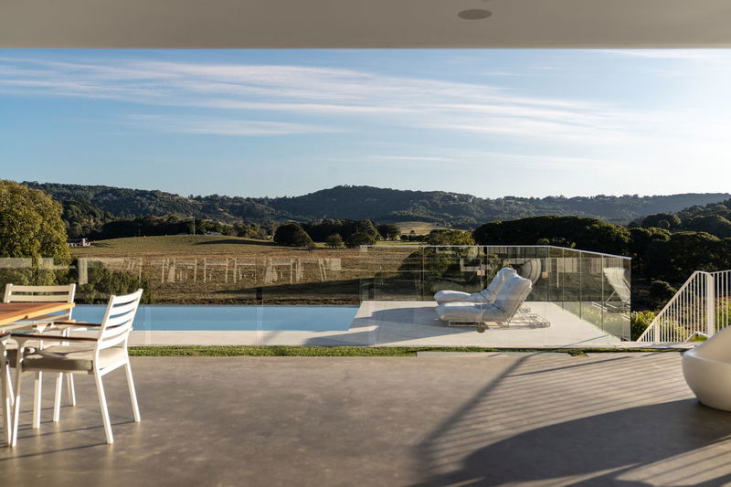 Myocum Retreat - luxury hinterland estate with pool