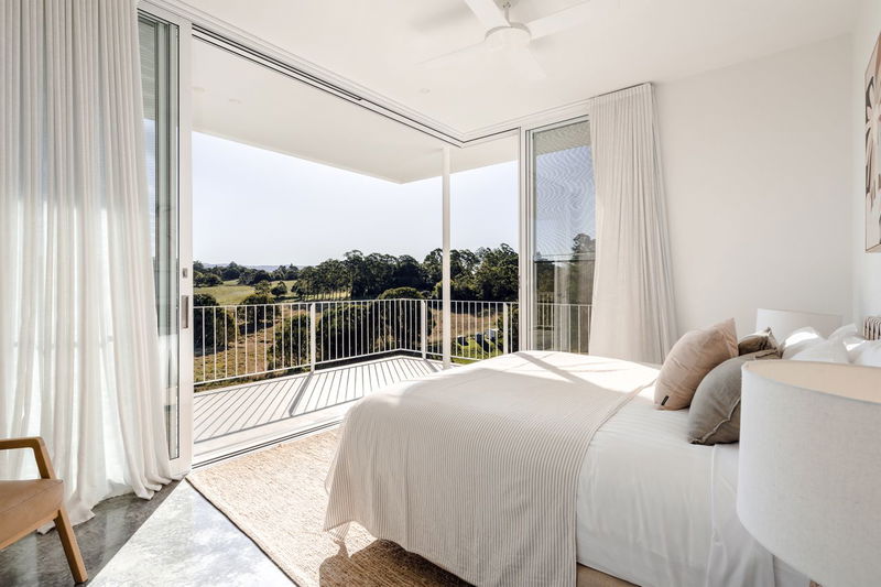 Myocum Retreat - luxury hinterland estate with pool