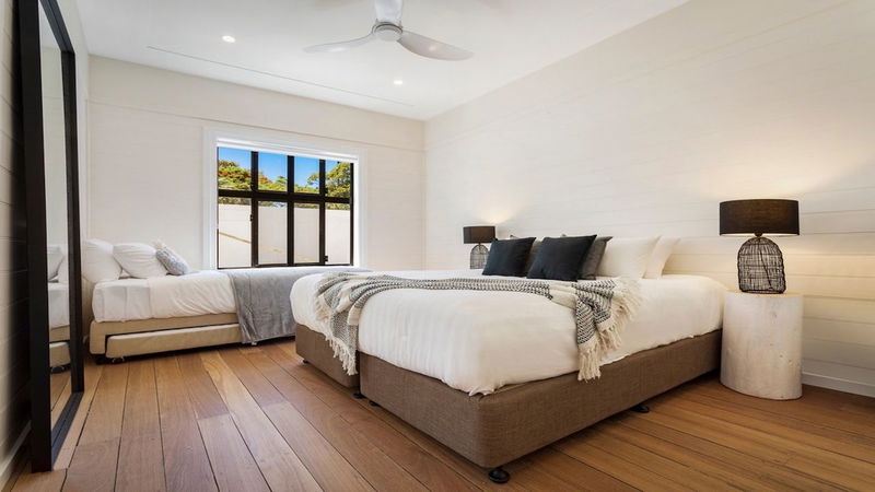 Casa Bonita - retro-chic home with pool