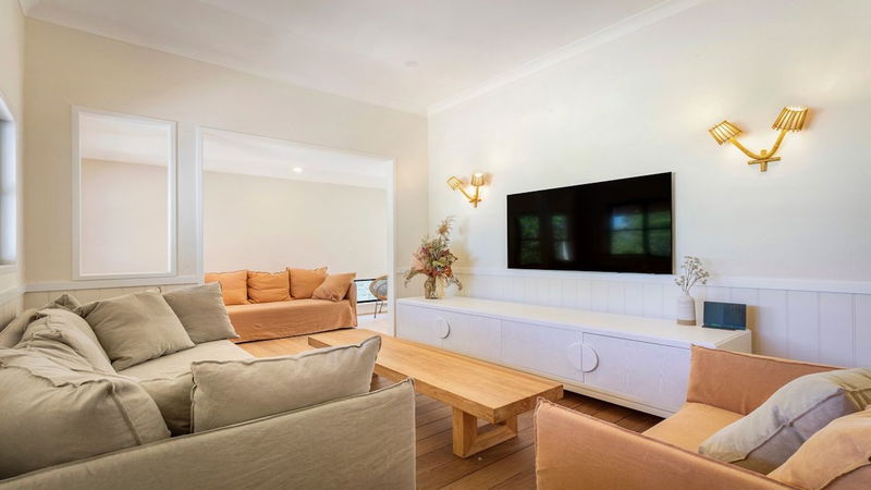 Casa Bonita - retro-chic home with pool