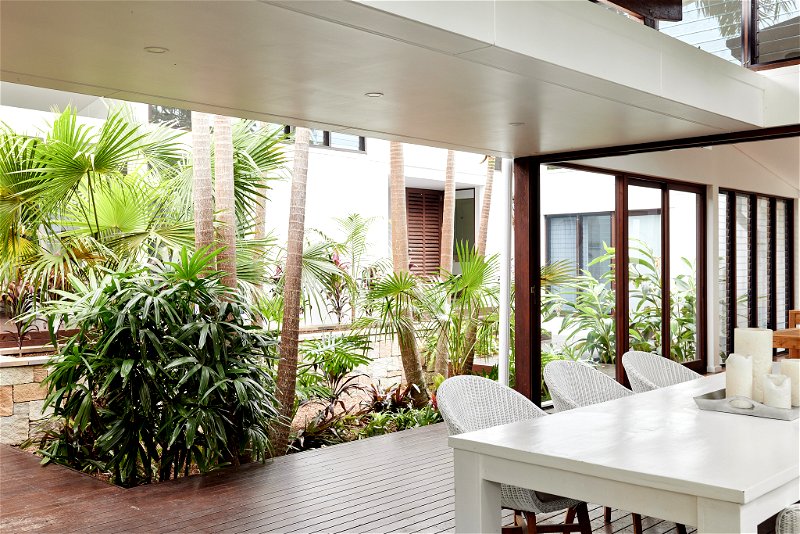 Picadilly Pavilions - beachside Broken Head living (With Car Parking)