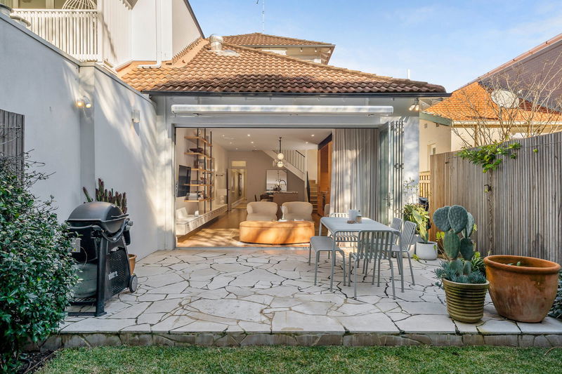 Clovelly Beachside Gem