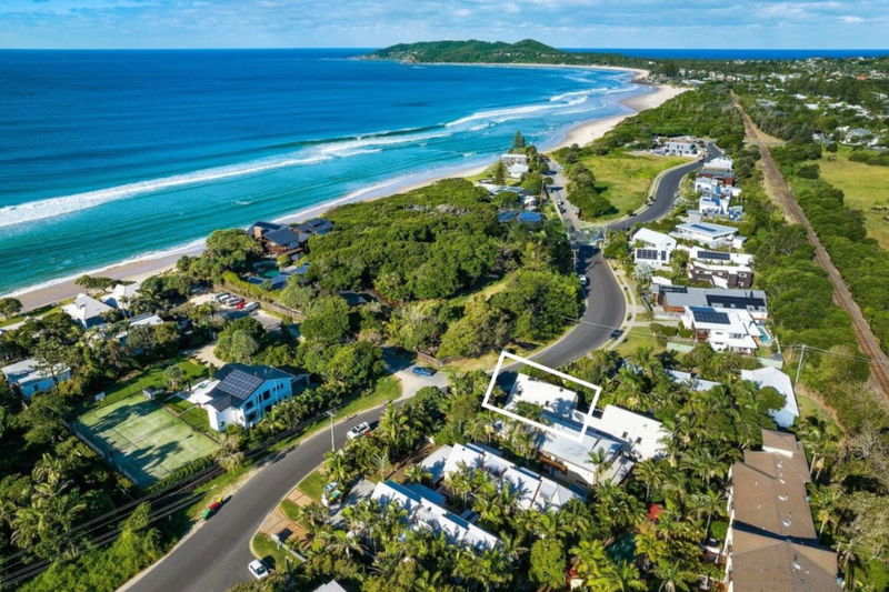 Le Petit Chou  - steps from Belongil Beach