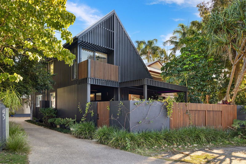 Le Petit Chou  - steps from Belongil Beach