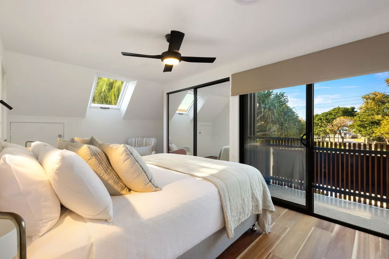 Le Petit Chou  - steps from Belongil Beach