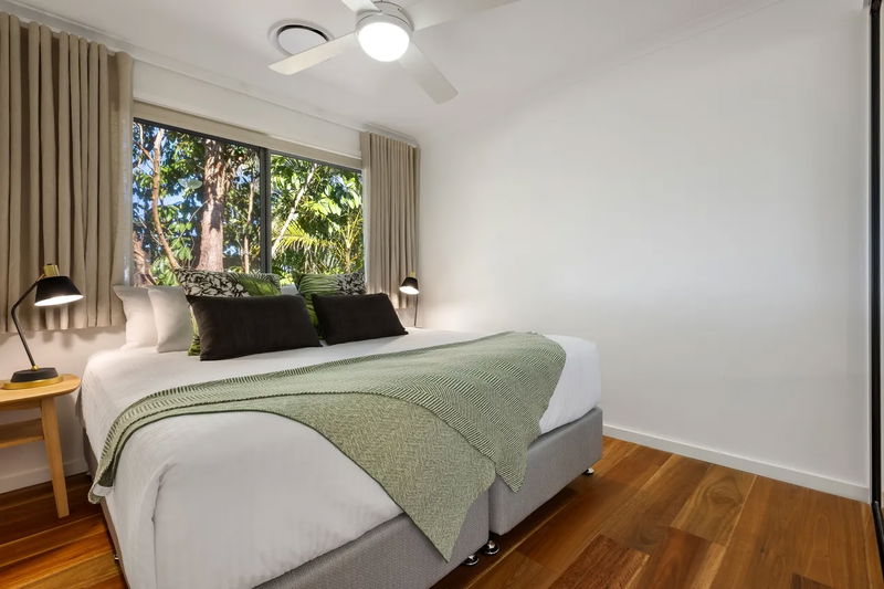 Le Petit Chou  - steps from Belongil Beach