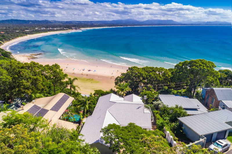 Lighthouse - stunning 5 BR beach house with pool