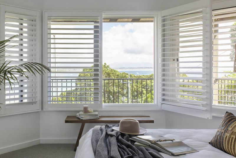 Lighthouse - stunning 5 BR beach house with pool