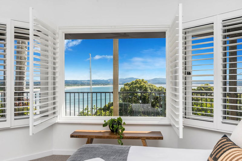 Lighthouse - stunning 5 BR beach house with pool