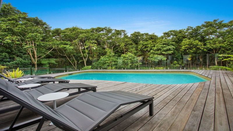 Tallow Treetops - walking distance to beaches