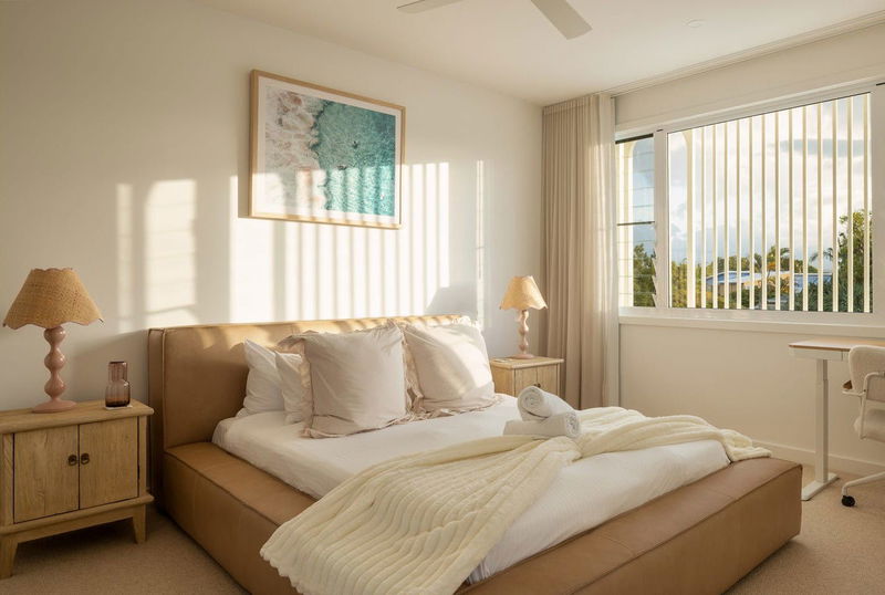 Burleigh Springs (Pool & Walk to the beach)