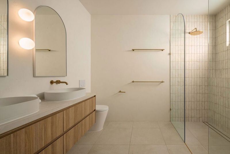 Burleigh Springs (Pool & Walk to the beach)