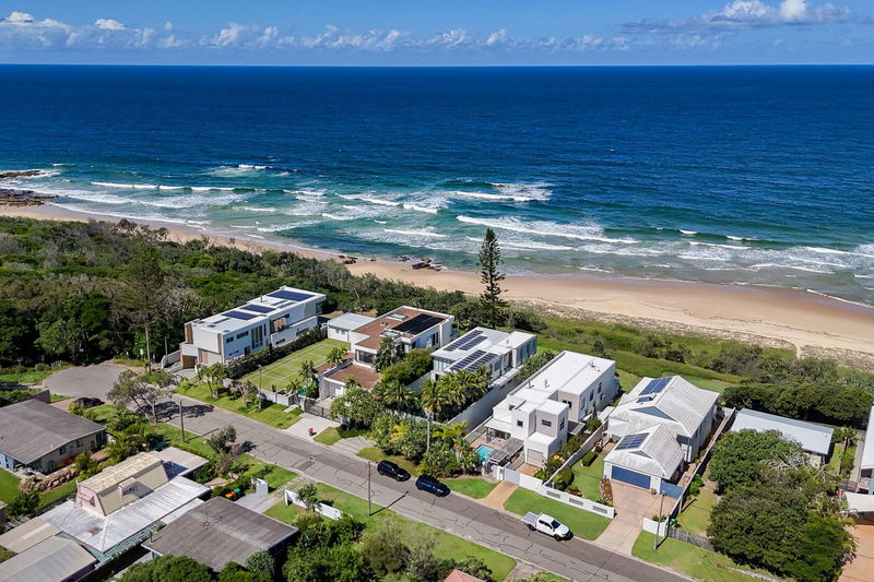 Yinneburra Yaroomba - Beachfront house in Yaroomba beach