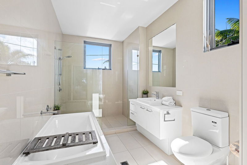 Yinneburra Yaroomba - Beachfront house in Yaroomba beach