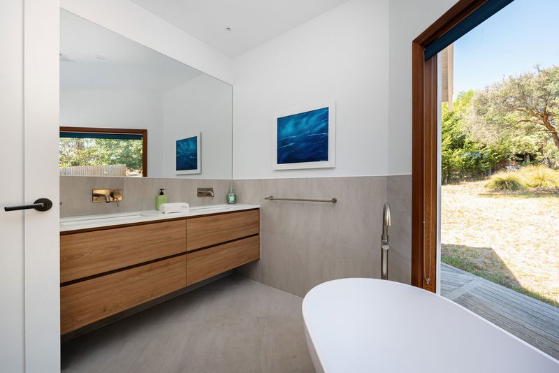 Ian Mount Martha (Pool & Water Views)
