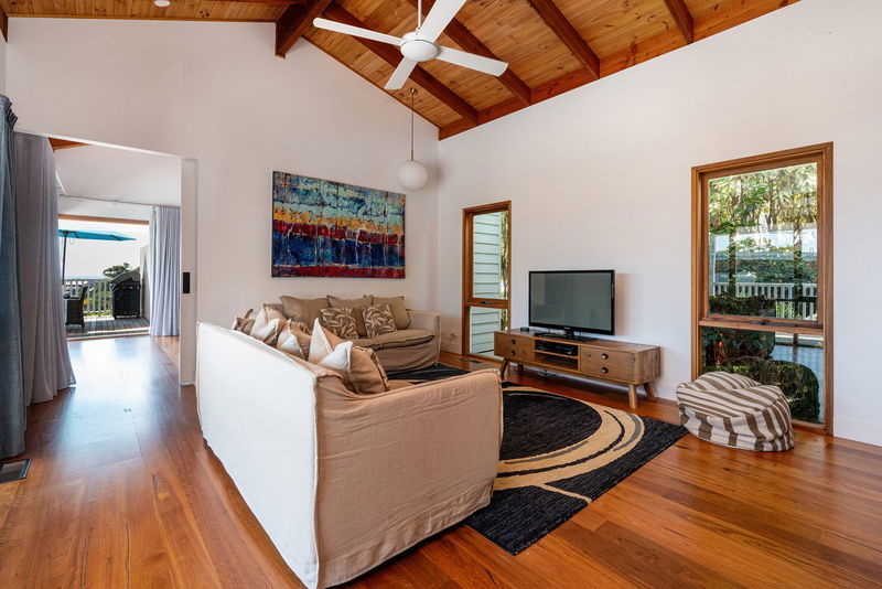 Ian Mount Martha (Pool & Water Views)