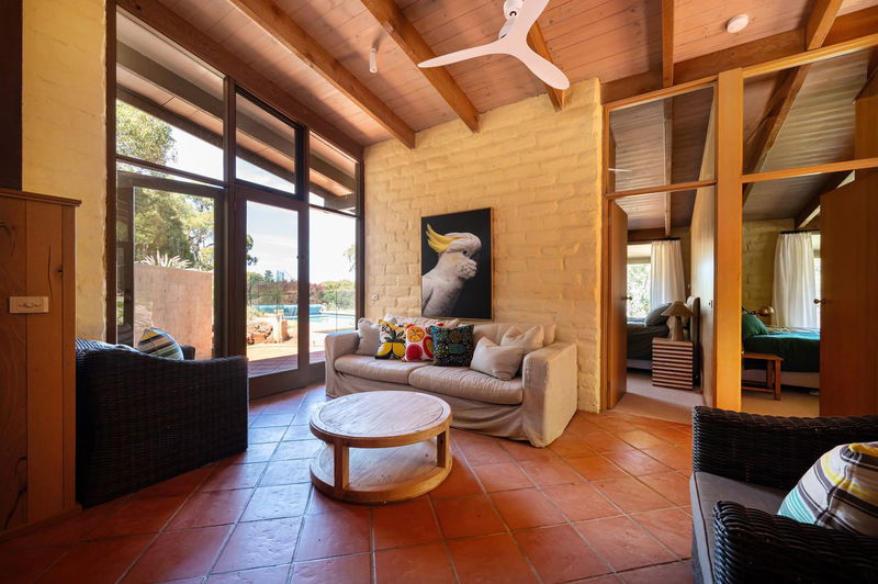 Point Leo Red Hill South (Rural Luxe with Pool)