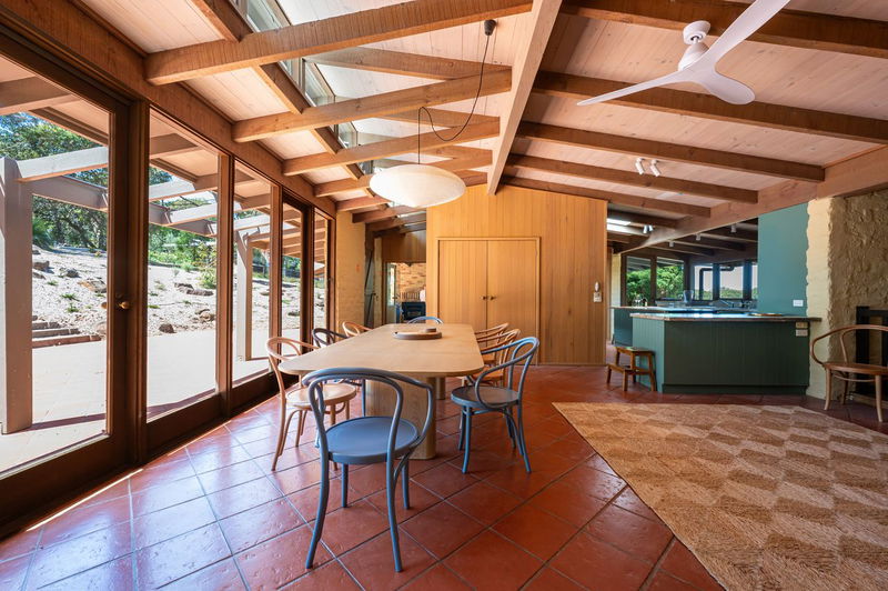 Point Leo Red Hill South (Rural Luxe with Pool)