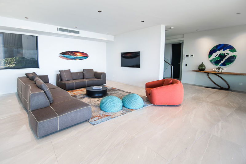 Kelburn Somers (Clifftop Luxury with Pool & Sauna)
