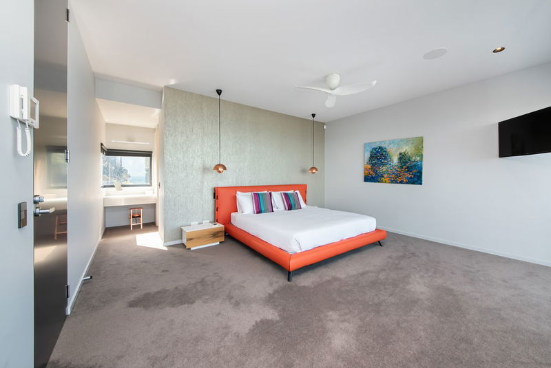 Kelburn Somers (Clifftop Luxury with Pool & Sauna)