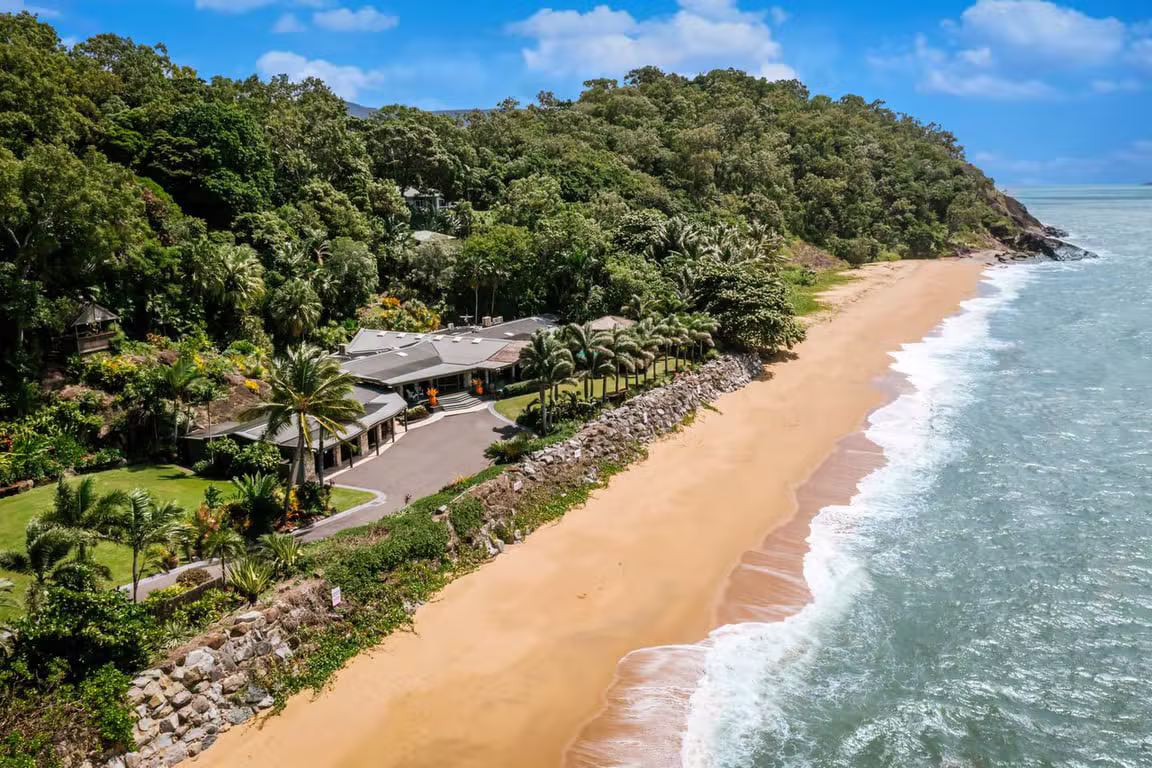 Vasey Trinity Beach (Trinity Beach Palace Luxury Estate)