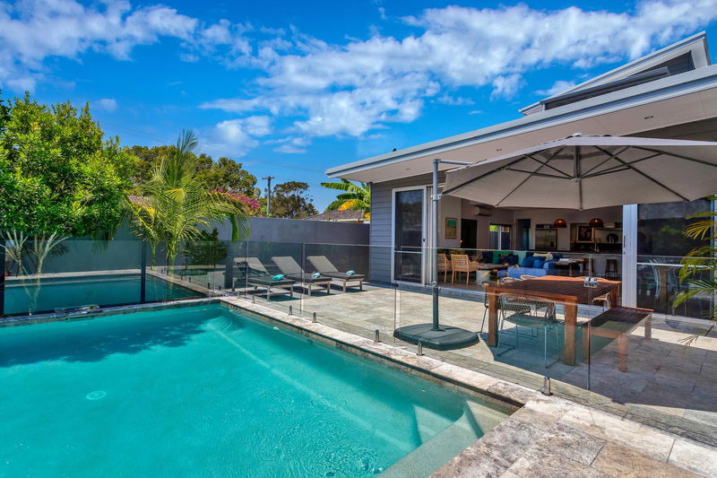 Stonecutters 2 - in the heart of town