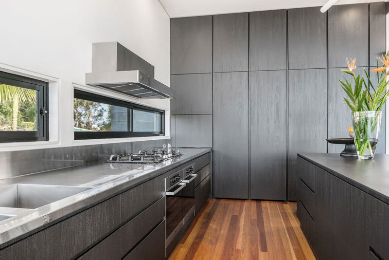 Sands at Seaview - spacious & contemporary