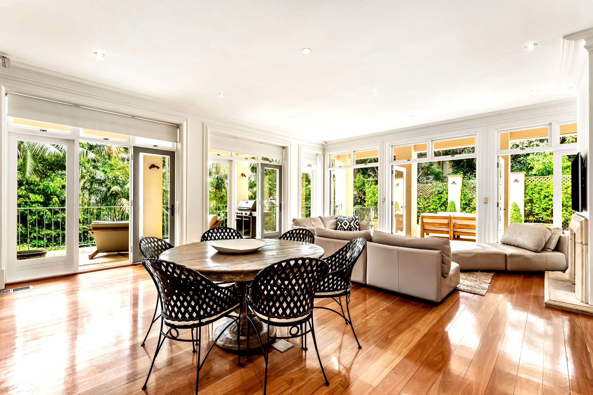 Vaucluse Pool Estate