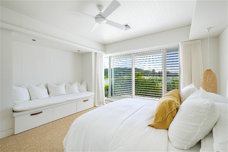 Wagstaffe Tropics (Walk to Beach)