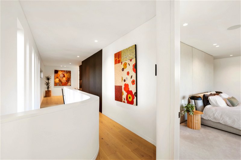 Clifton Modern Luxe (Heated Pool)