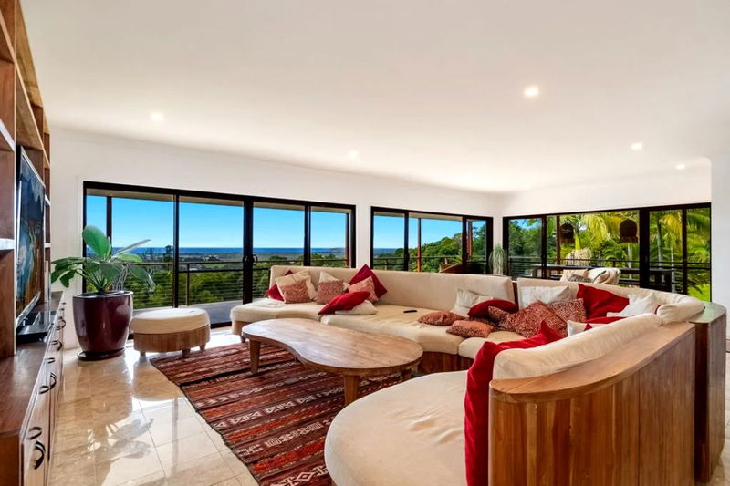 Samkara - with ocean view & heated pool