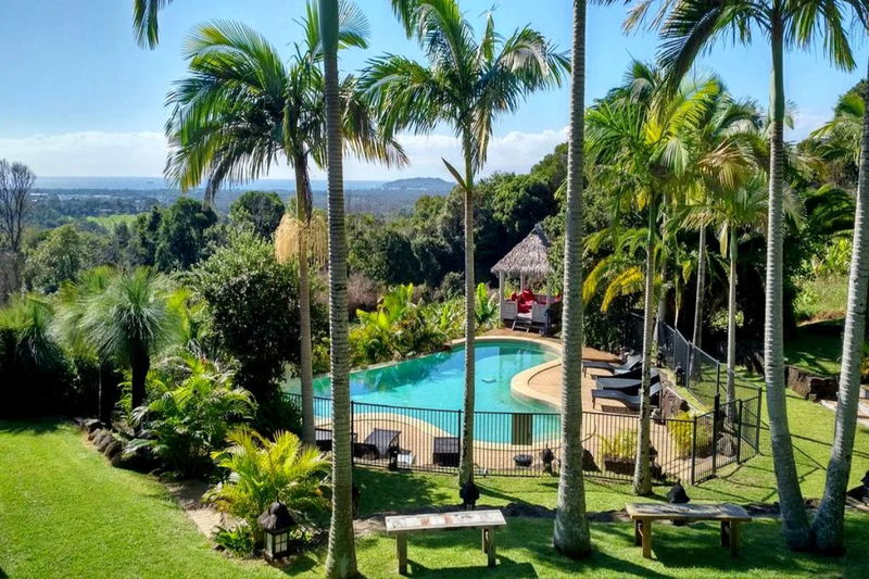 Samkara - with ocean view & heated pool