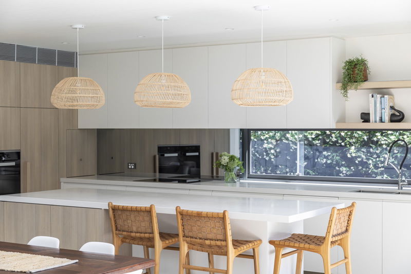 Clovelly Pool Escape (Walk to the beach)