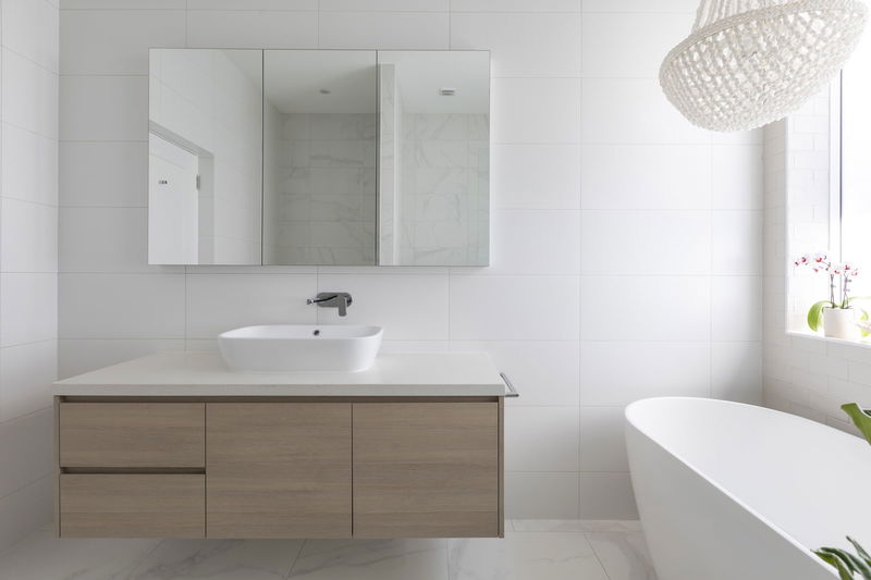 Clovelly Pool Escape (Walk to the beach)