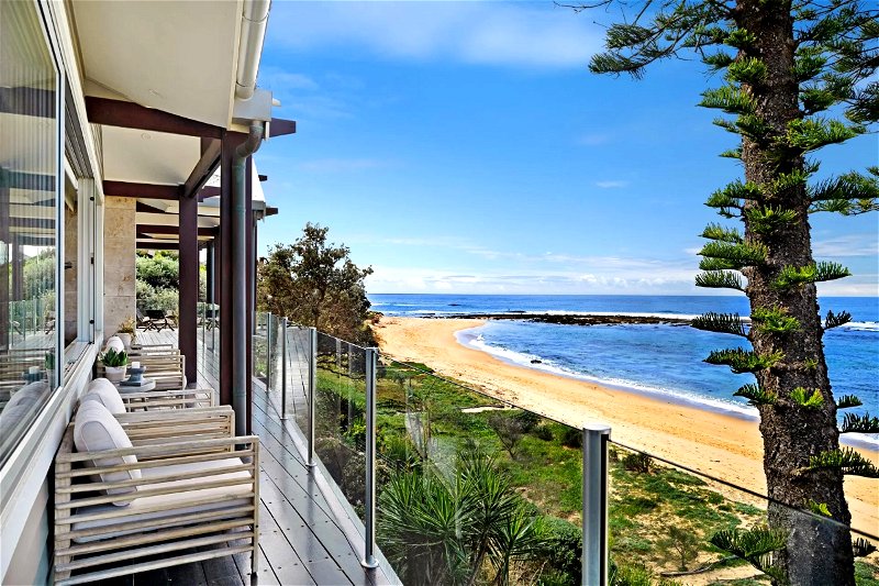 Alaya at Toowoon Bay (Walk to the beach)
