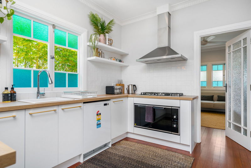 Costa Rica in Byron (Walk to the beach)