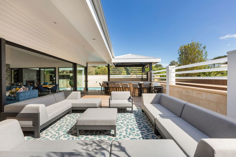 Ocean Beach Road (Solar Heated Pool)