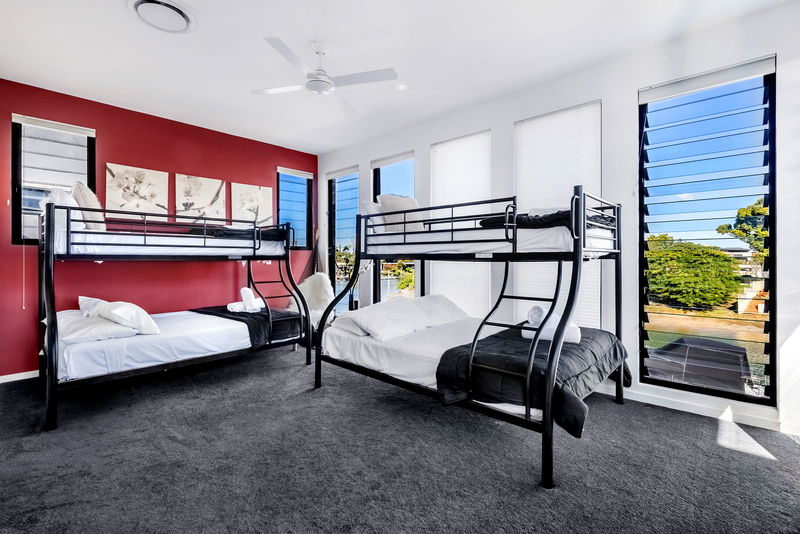 Bluewater Oasis (Heated Pool)