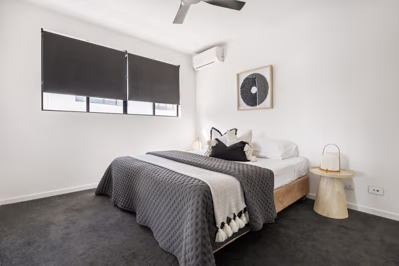 Monaco Broadbeach Waters (Heated Pool/5 Bed/4.5 Bath/Cinema Room)